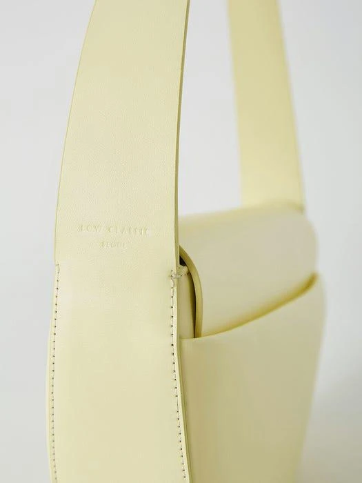 商品Low Classic|Flow Shoulder Bag - Yellow,价格¥2399,第4张图片详细描述