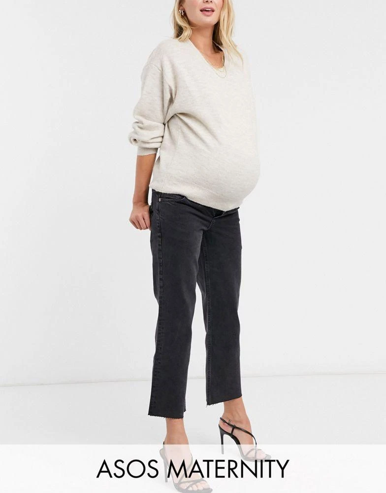 商品ASOS|ASOS DESIGN Maternity high rise stretch 'effortless' crop kick flare jeans in black with over the bump waistband,价格¥121,第1张图片