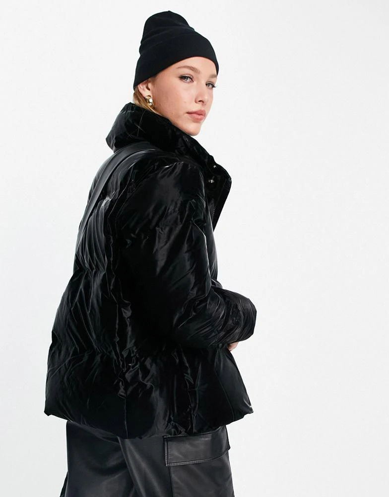 商品RAINS|Rains 1522 boxy puffer winter jacket in velvet black,价格¥1868,第4张图片详细描述