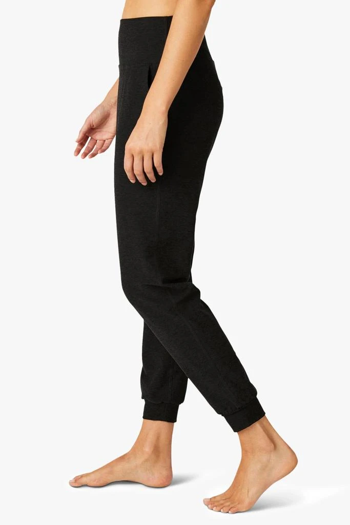 商品Beyond yoga|Spacedye Midi Jogger - Darkest Night,价格¥1043,第3张图片详细描述