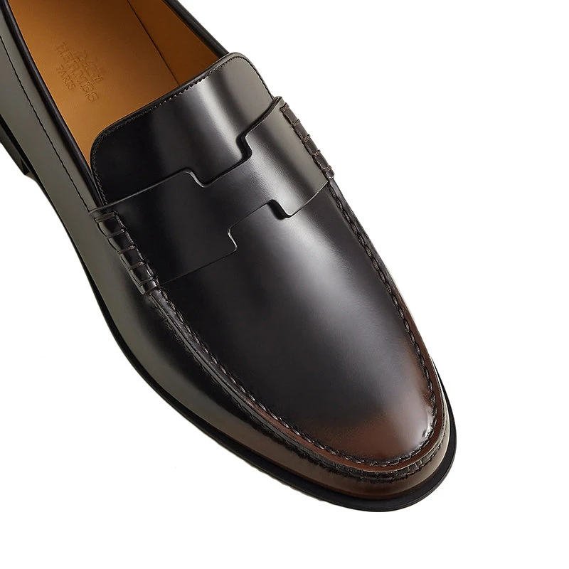 商品Hermes|【预售3-7天】HERMES/爱马仕 22年秋冬新款 Duke系列 男士乌木棕色经典的拉绒小牛皮乐福鞋H222994ZAME400,价格¥5590,第6张图片详细描述