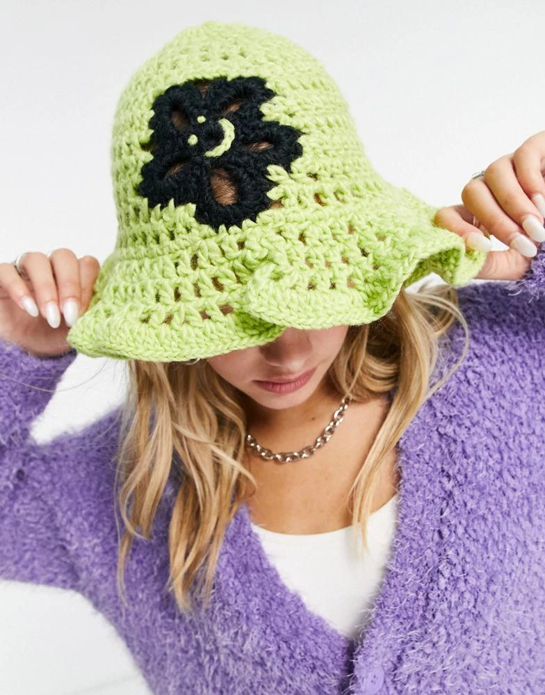 商品COLLUSION|COLLUSION crochet bucket hat with flower design in lime,价格¥83,第3张图片详细描述