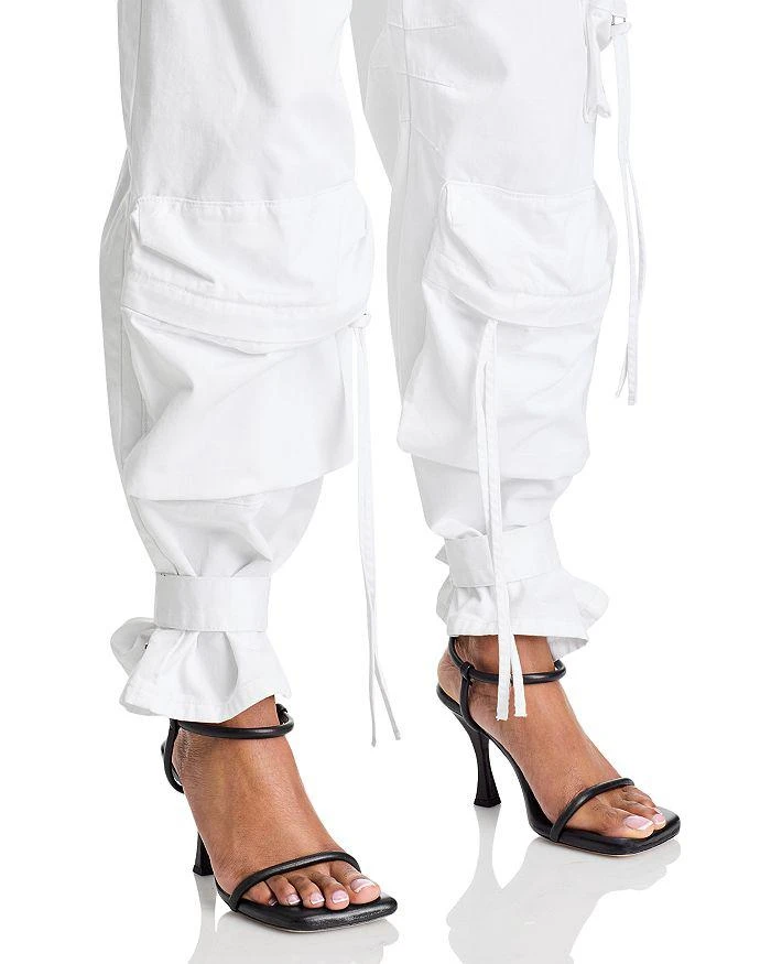 商品Steve Madden|Duo Cargo Jeans in Light Blue,价格¥618,第5张图片详细描述