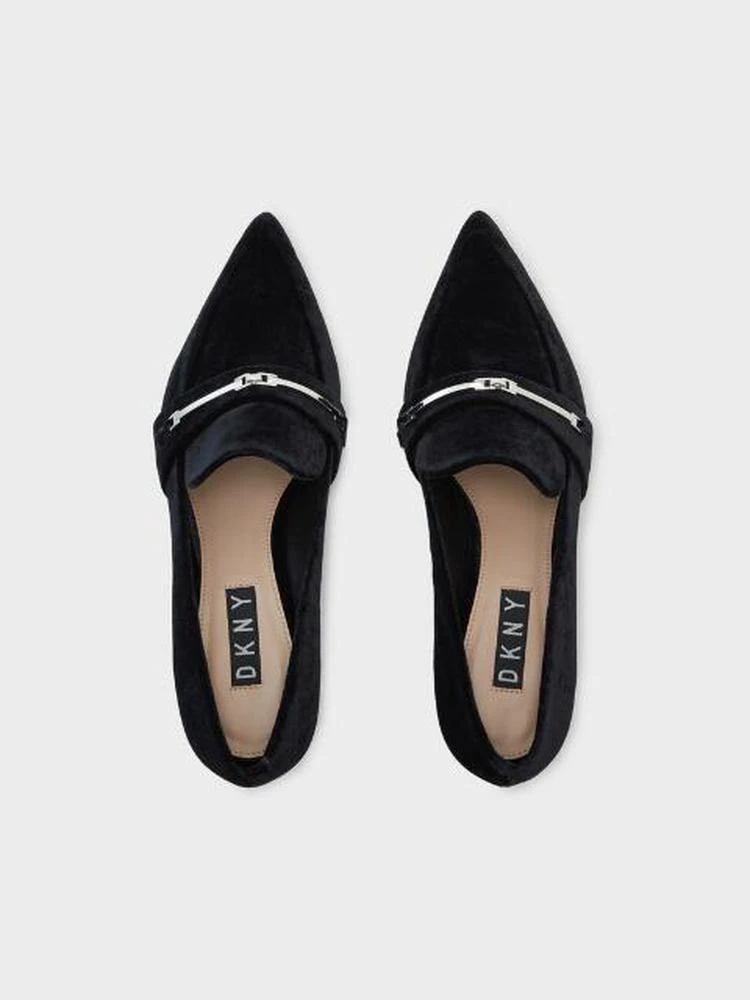 商品DKNY|Gallery Velvet Loafer Pump,价格¥523,第3张图片详细描述