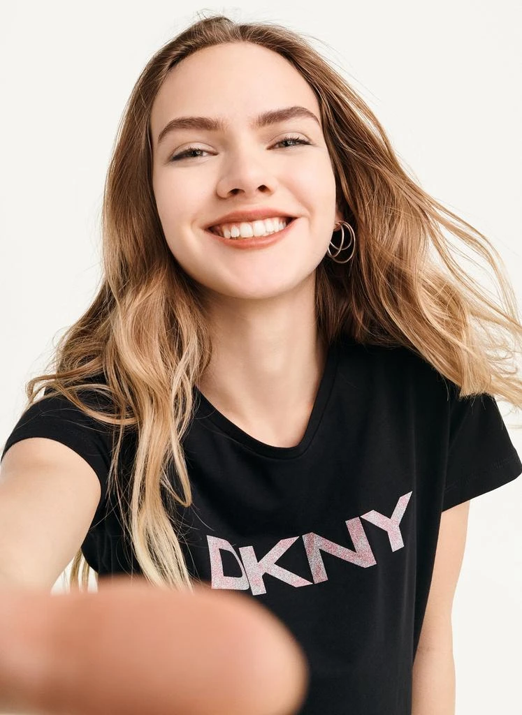 商品DKNY|Glitter Logo Tee,价格¥373,第3张图片详细描述