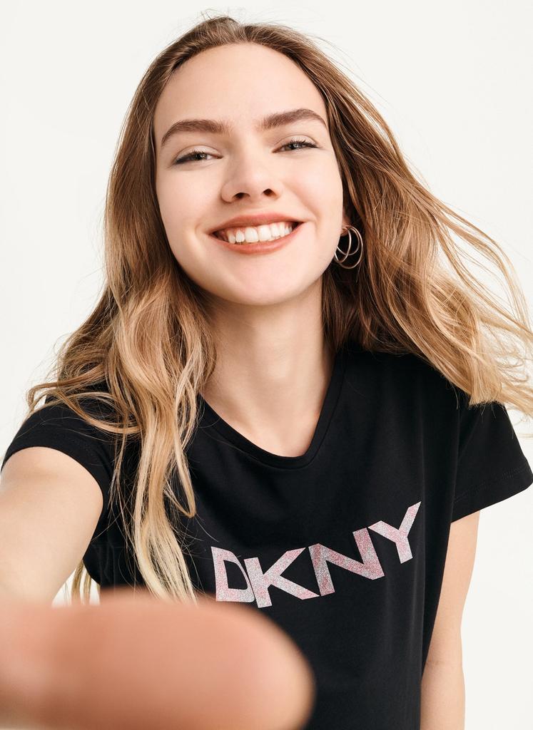 商品DKNY|Glitter Logo Tee,价格¥363,第5张图片详细描述