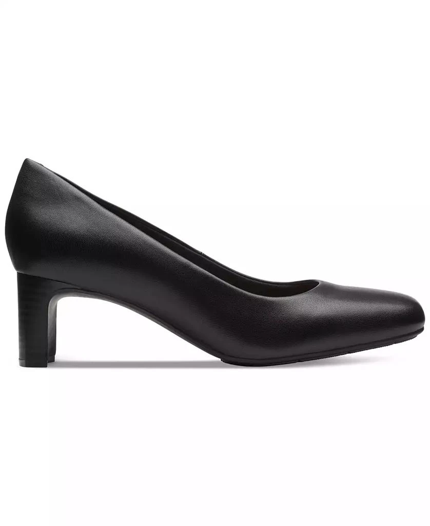 商品Clarks|Women's Kyndall Iris Mid-Heeled Comfort Pumps,价格¥452,第2张图片详细描述