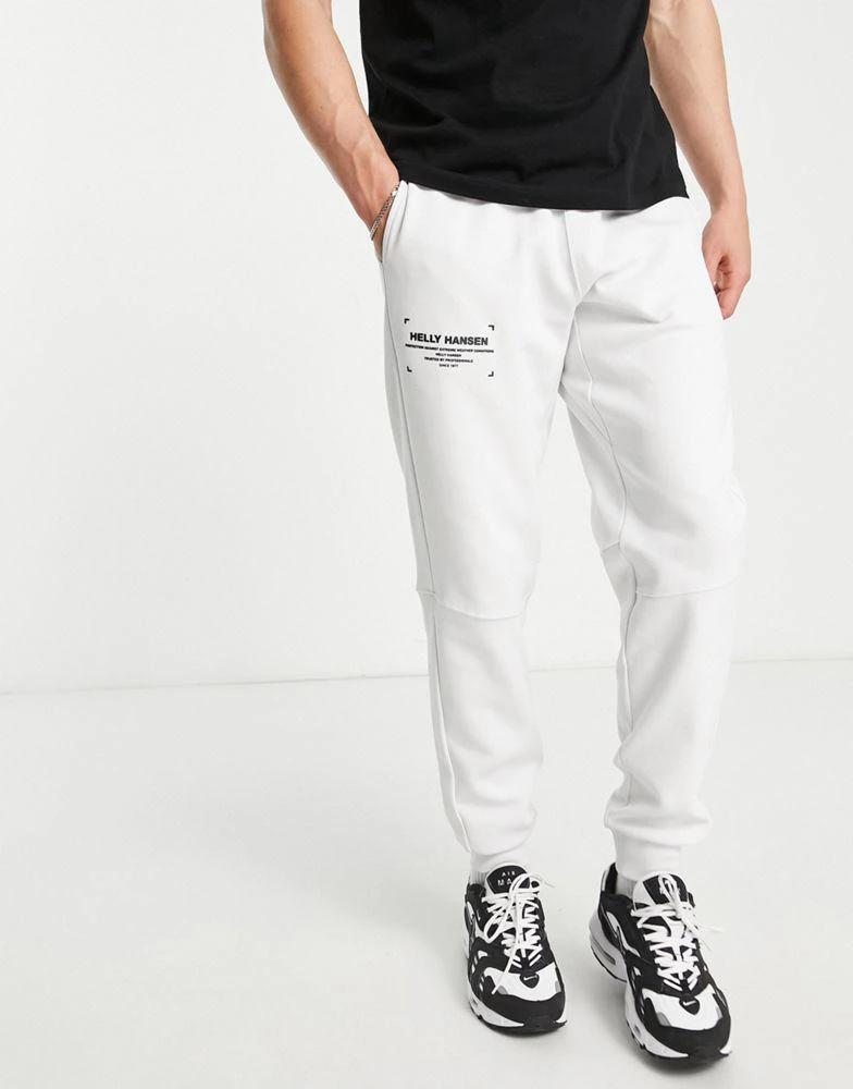 商品Helly Hansen|Helly Hansen Move Sweat joggers in white,价格¥494,第1张图片