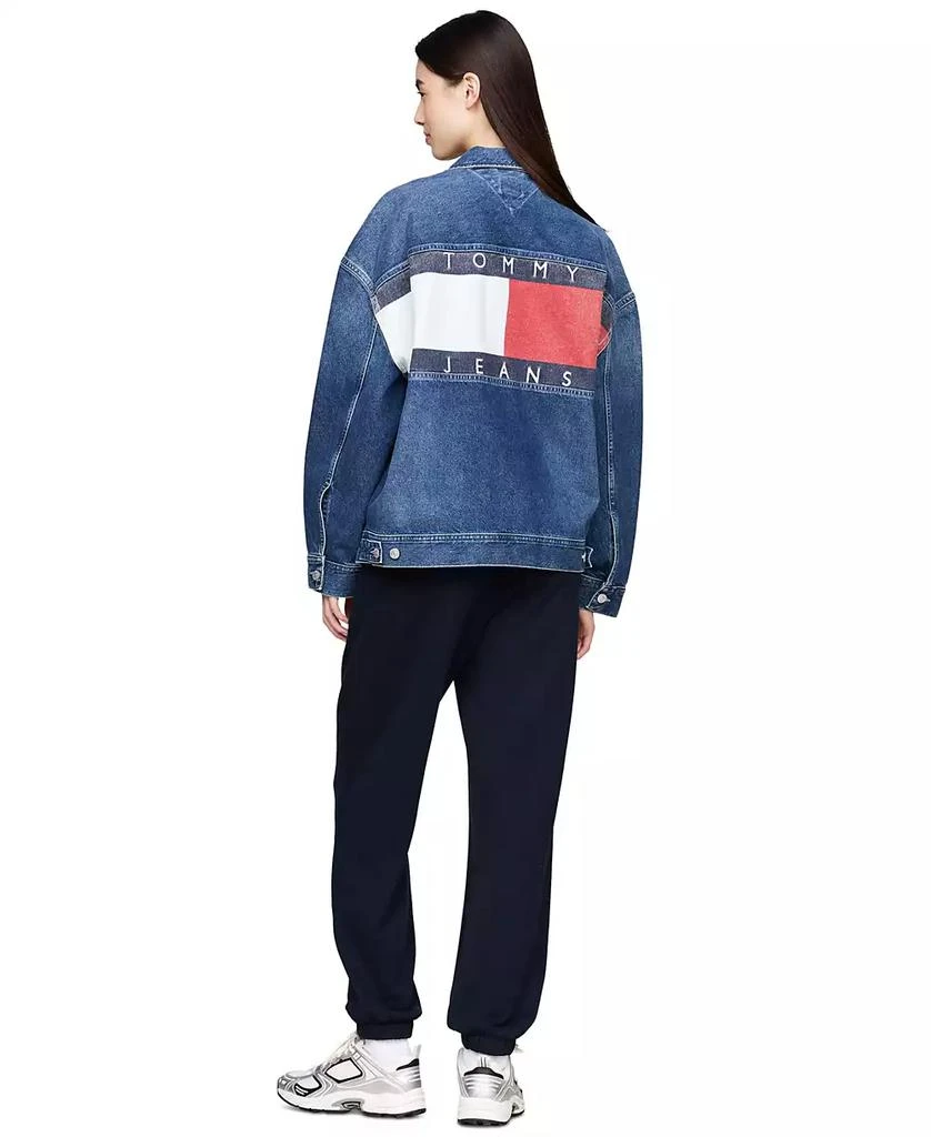 商品Tommy Jeans|Women's Daisy Oversized Flag Denim Jacket,价格¥638,第2张图片详细描述