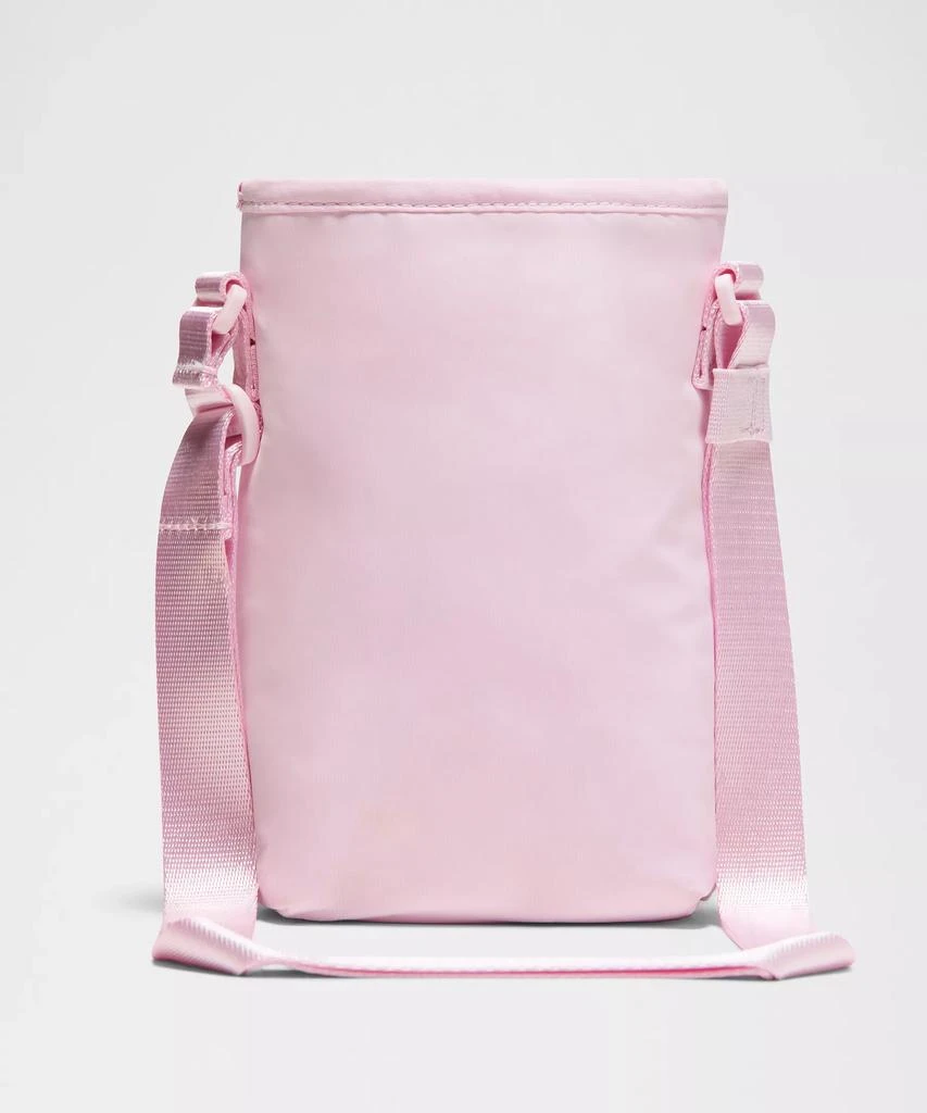 Water Bottle Crossbody with Front Pocket 2L 商品