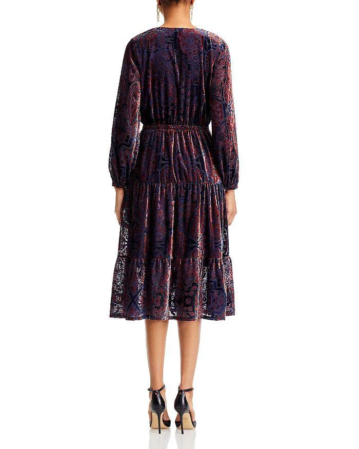 商品Tahari|Paisley Burnout Velvet Midi Dress,价格¥332,第4张图片详细描述