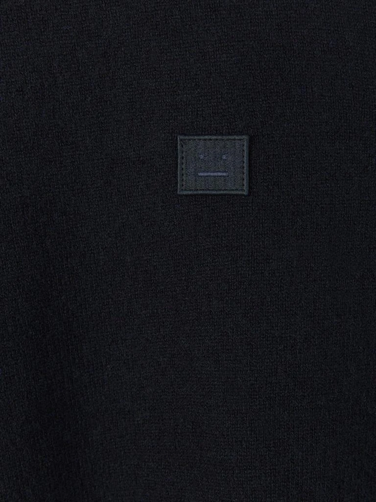 商品Acne Studios|Acne Studios Face Logo Patch Crewneck Sweater,价格¥1464,第5张图片详细描述