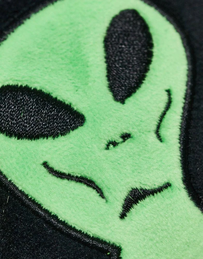 商品Rip N Dip|RIPNDIP we out here fuzzy dice in black with embroidered aliens,价格¥77,第4张图片详细描述