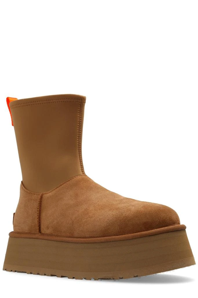 商品UGG|UGG Classic Dipper Round Toe Boots,价格¥1614,第2张图片详细描述