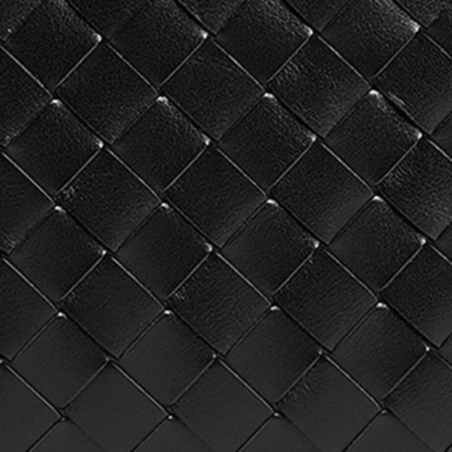 商品Bottega Veneta|Leather Intrecciato Wash Bag,价格¥16693,第5张图片详细描述