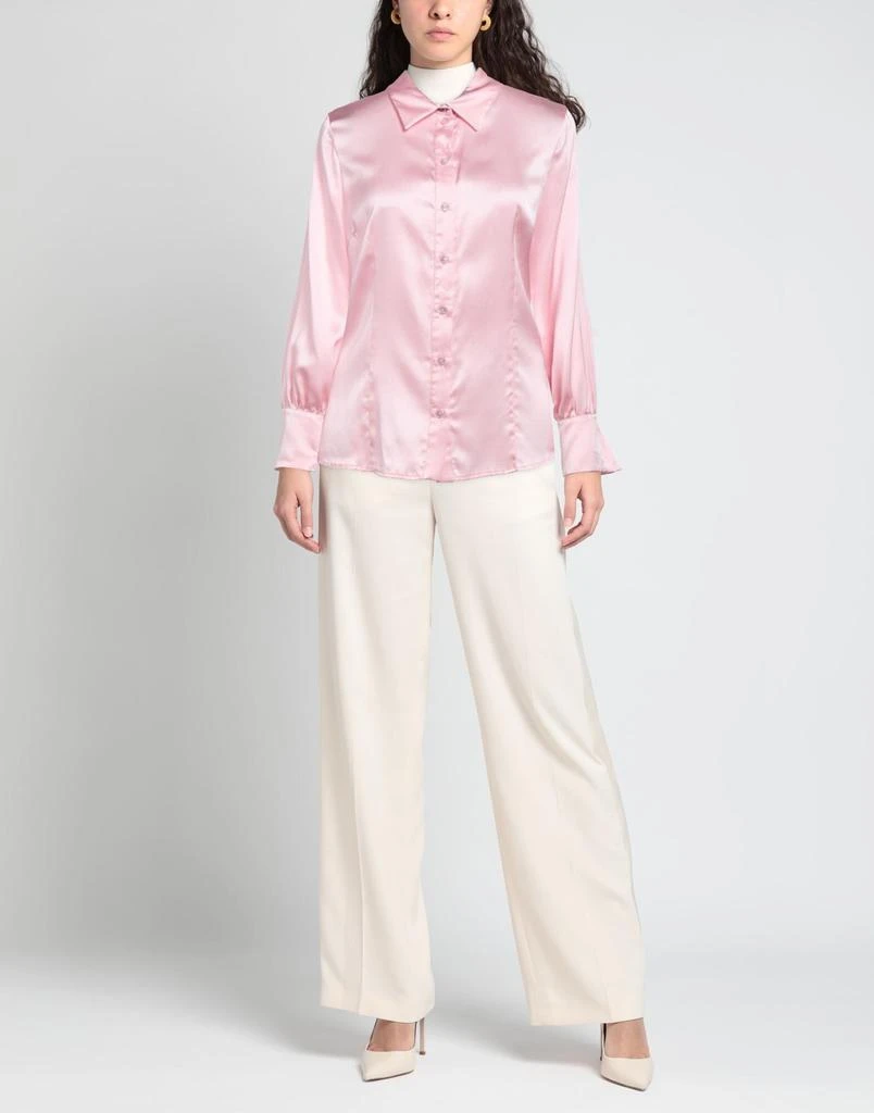 商品BLUMARINE|Solid color shirts & blouses,价格¥1611,第2张图片详细描述