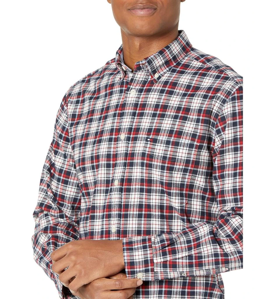 商品Tommy Hilfiger|Long Sleeve Flex Button-Down Shirt in Classic Fit,价格¥345,第3张图片详细描述