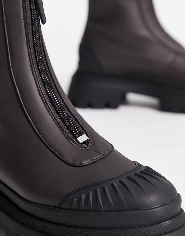 商品ASOS|ASOS DESIGN zip front chelsea boot in brown faux leather with black chunky sole,价格¥320,第5张图片详细描述