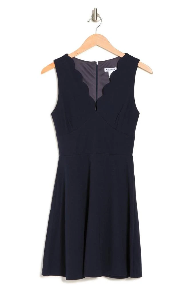 商品Love Ady|Scallop Fit & Flare Dress,价格¥226,第3张图片详细描述