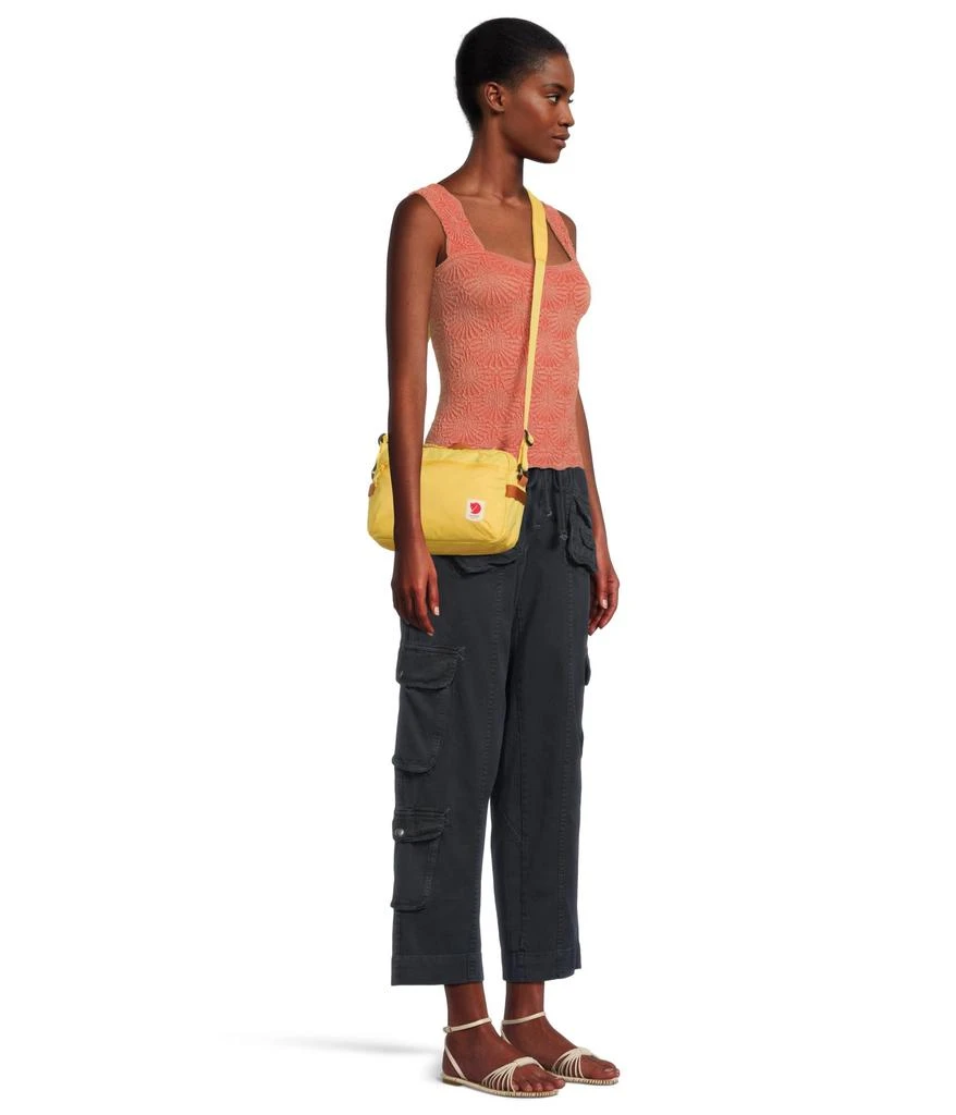 High Coast Crossbody 商品
