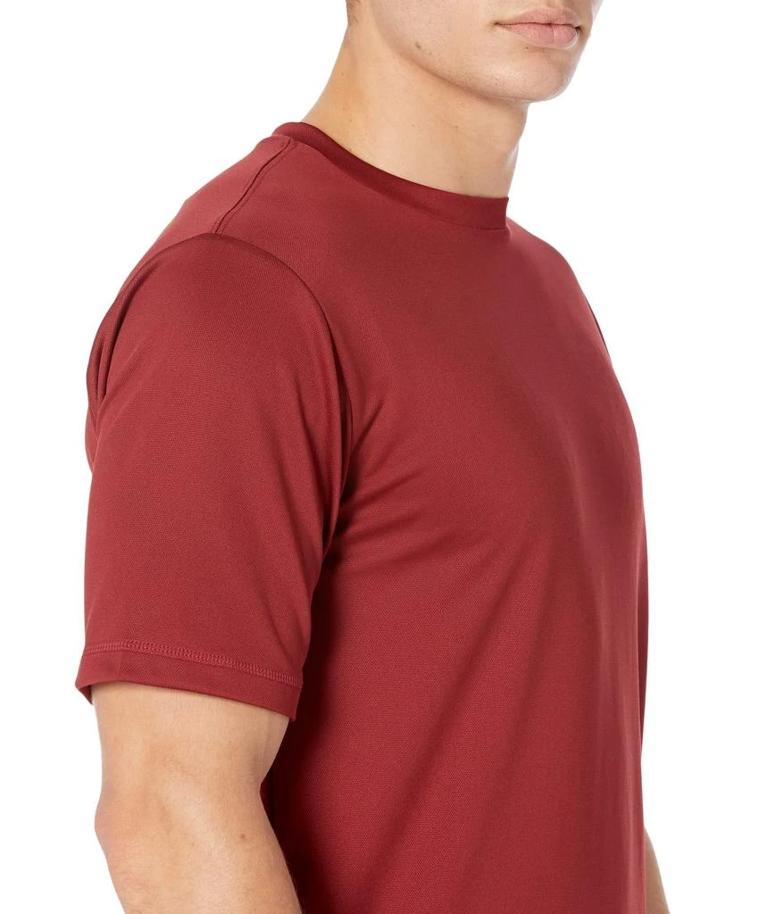 商品Oakley|Swell Loose Fit UV Short Sleeve Rashguard,价格¥74,第3张图片详细描述