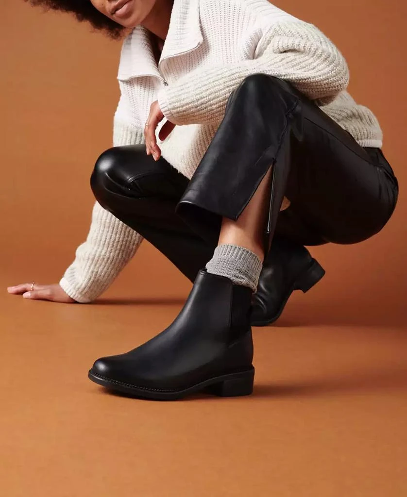 Women's Maye Palm Pull-On Chelsea Booties 商品