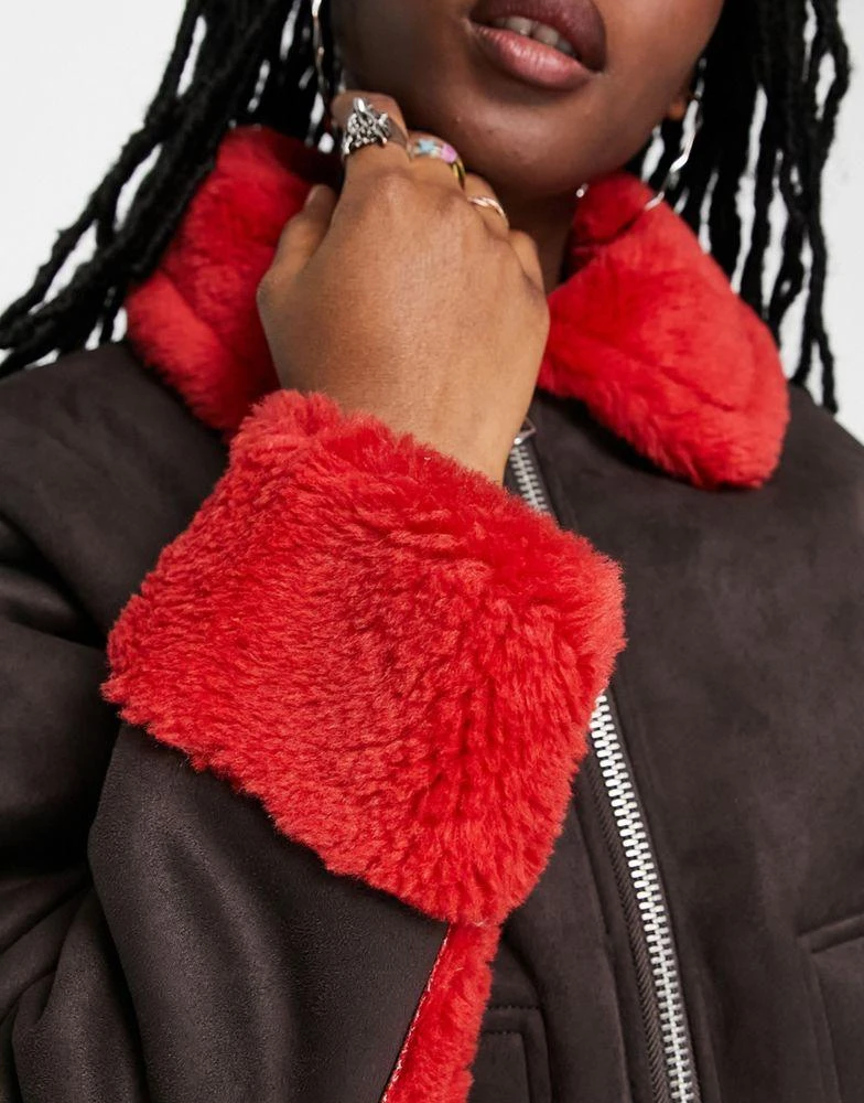 商品Weekday|Weekday Enzo suedette bonded shearling jacket in brown with red contrasts,价格¥519,第3张图片详细描述