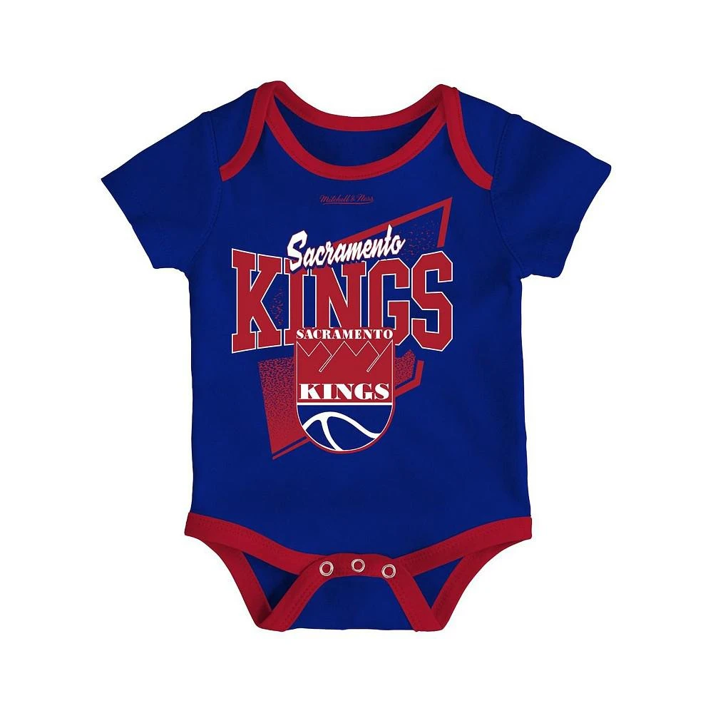 商品Mitchell & Ness|Newborn and Infant Boys and Girls Blue, Red Sacramento Kings 3-Piece Hardwood Classics Bodysuits and Cuffed Knit Hat Set,价格¥301,第4张图片详细描述