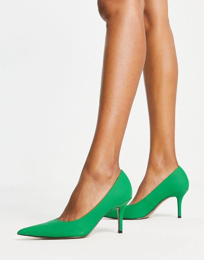 商品ASOS|ASOS DESIGN Salary mid heeled court shoes in green,价格¥274,第4张图片详细描述