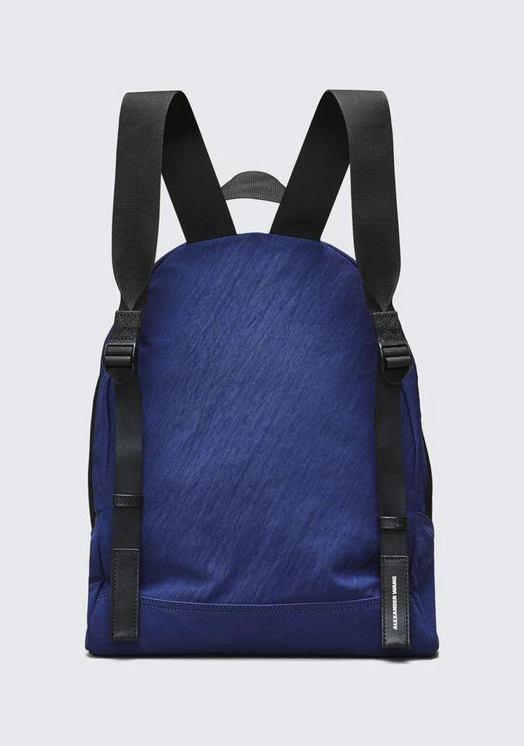 商品Alexander Wang|NAVY NYLON CLIVE BACKPACK,价格¥1930,第3张图片详细描述