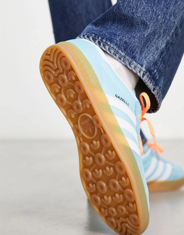 商品Adidas|adidas Originals Gazelle Indoor gum sole trainers in blue and white - LBLUE,价格¥853,第2张图片详细描述