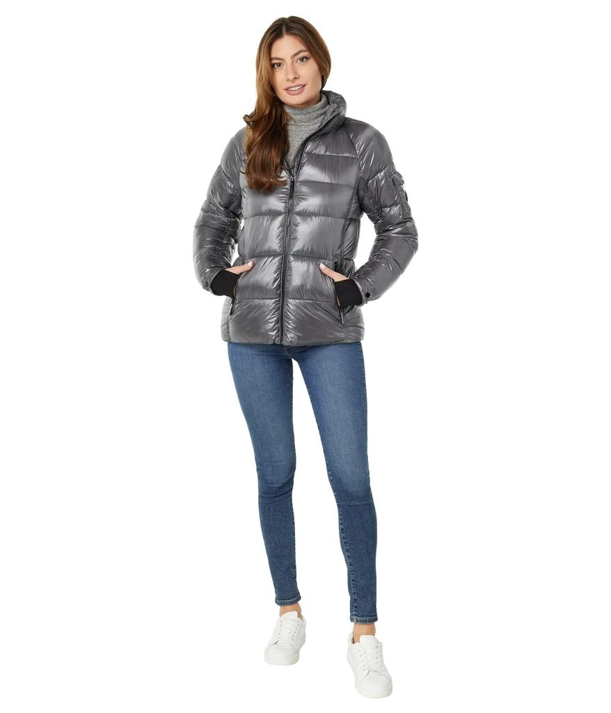 商品Michael Kors|Short Puffer with Faux Fur Trim Hood Jacket M425739QZ,价格¥1261-¥1659,第4张图片详细描述