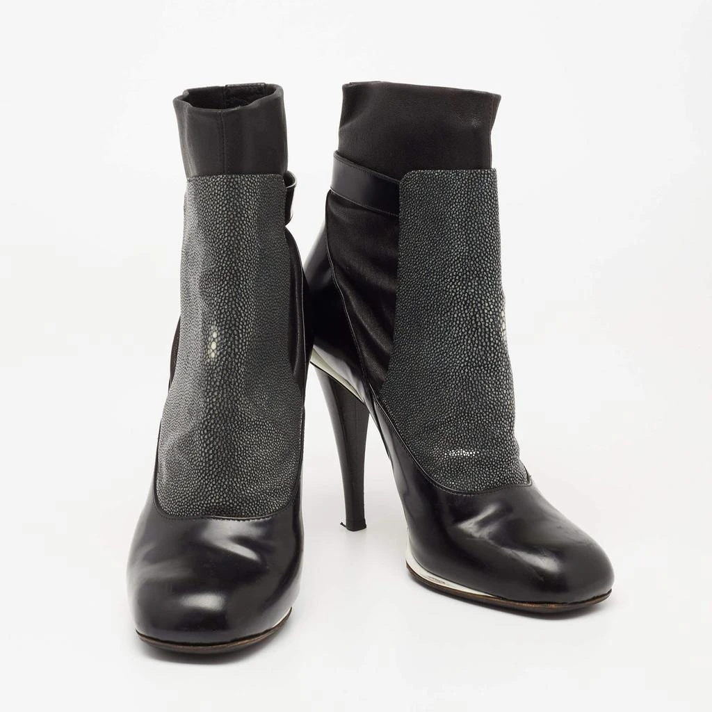 商品[二手商品] Fendi|Fendi Black Texture leather and Leather Ankle Boots Size 40,价格¥2297,第4张图片详细描述