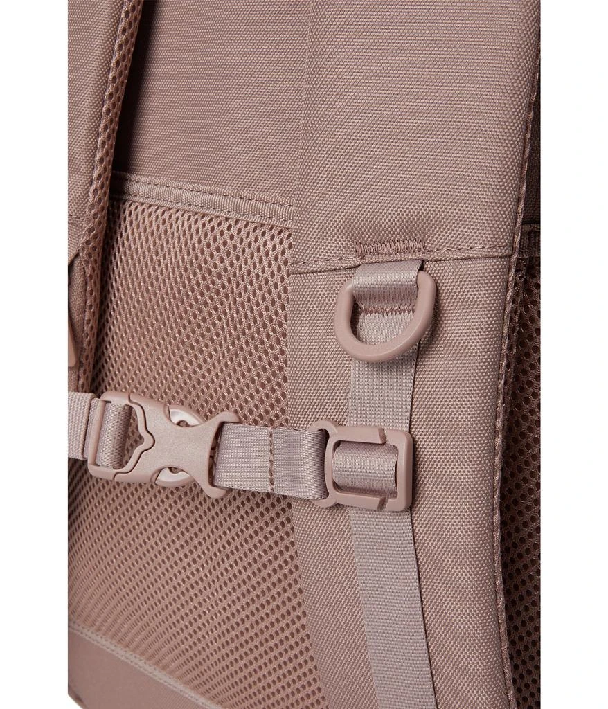商品Herschel Supply|Tech Kaslo Backpack,价格¥1039,第4张图片详细描述