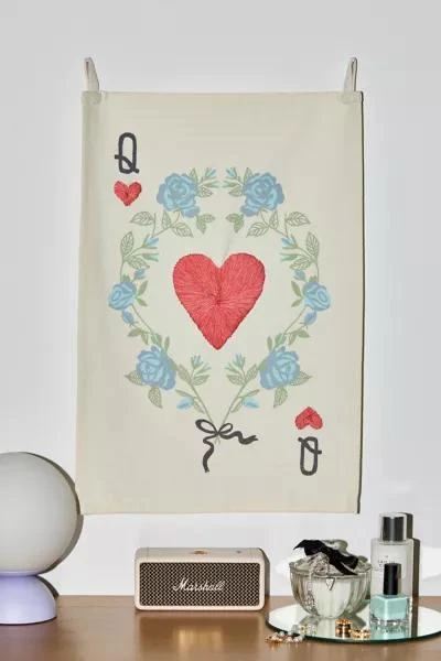 商品Urban Outfitters|Queen Of Hearts Embroidered Tapestry,价格¥296,第1张图片