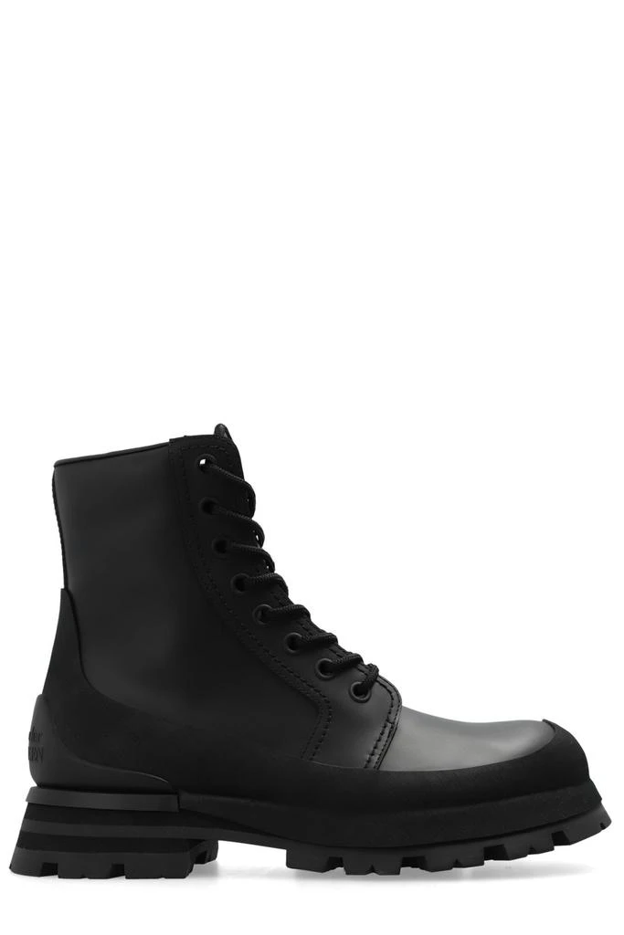 商品Alexander McQueen|Alexander McQueen Wander Lace-Up Ankle Boots,价格¥3887,第1张图片