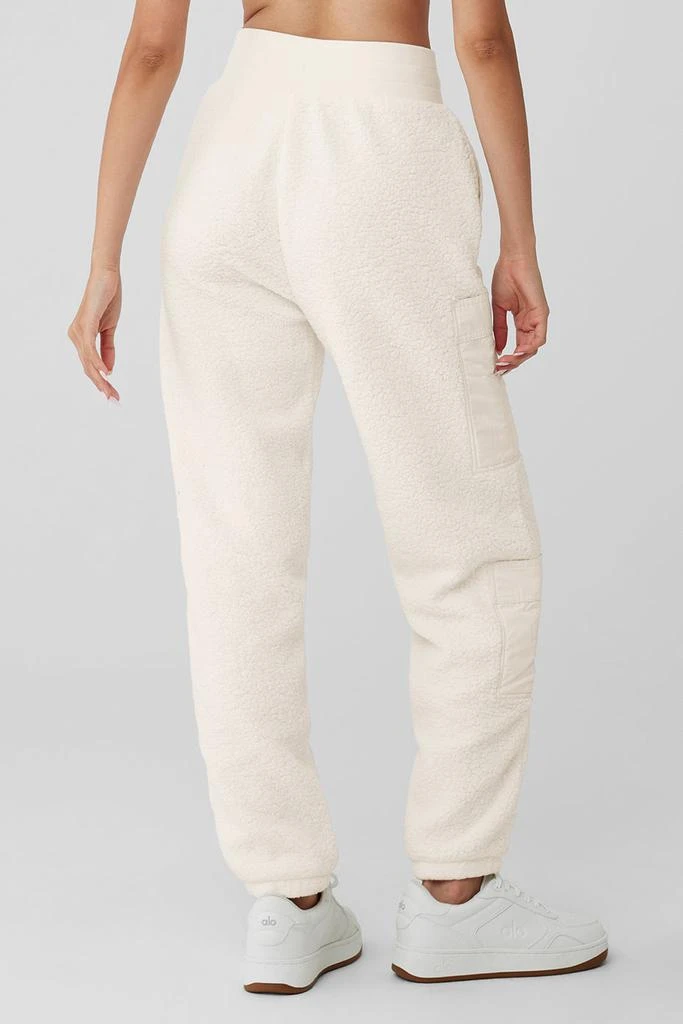 商品Alo|Micro Sherpa High-Waist Solstice Sweatpant - Ivory,价格¥959,第2张图片详细描述