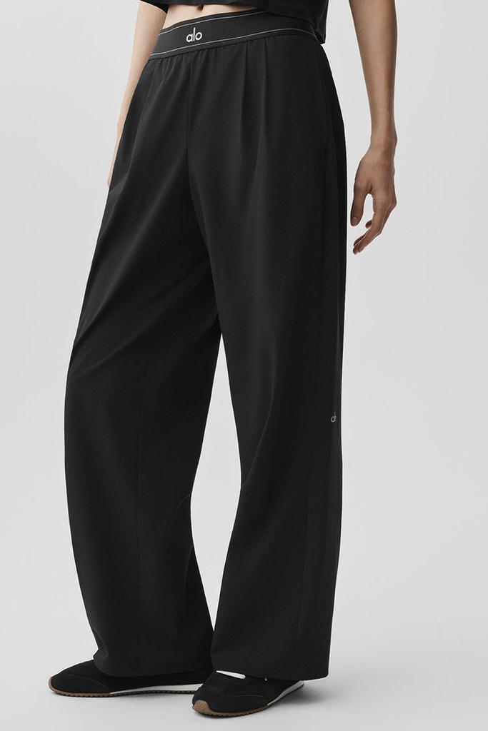 【年末年始セール】alo Yoga Suit Up Trouse レギュラー丈 Alo Suit Up Trouser (Regular) - Olive Tree - Leggings - Free