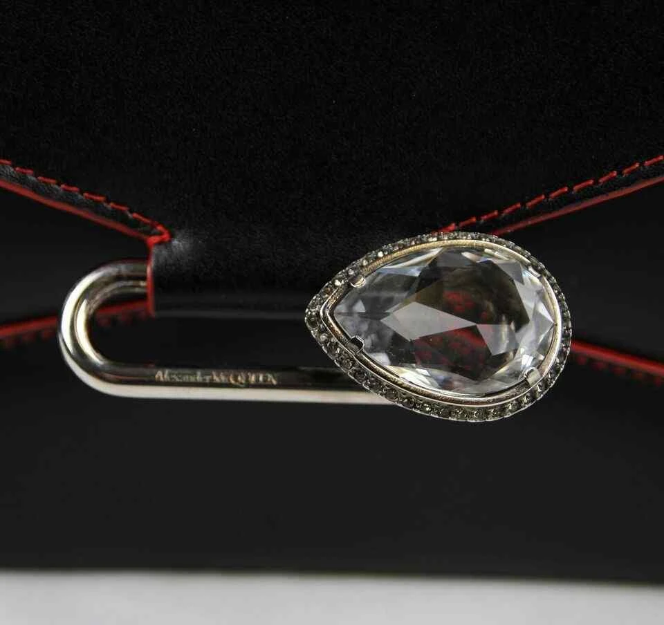 商品Alexander McQueen|Alexander McQueen Women's  Leather  Trim Chain Bag w/Gem Pin,价格¥5092,第4张图片详细描述