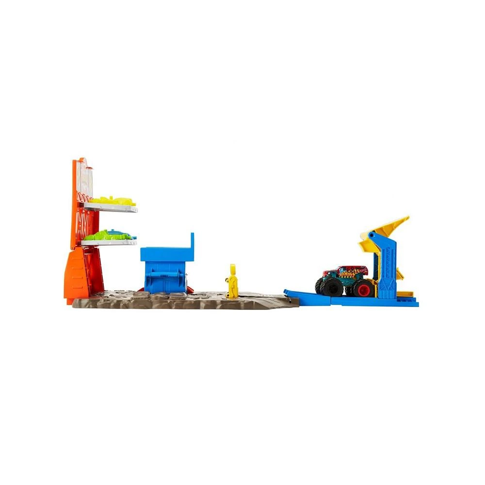 商品Hot Wheels|Monster Trucks, Demo Derby Playset with Truck & 3 Crushable Toy Cars,价格¥127,第2张图片详细描述