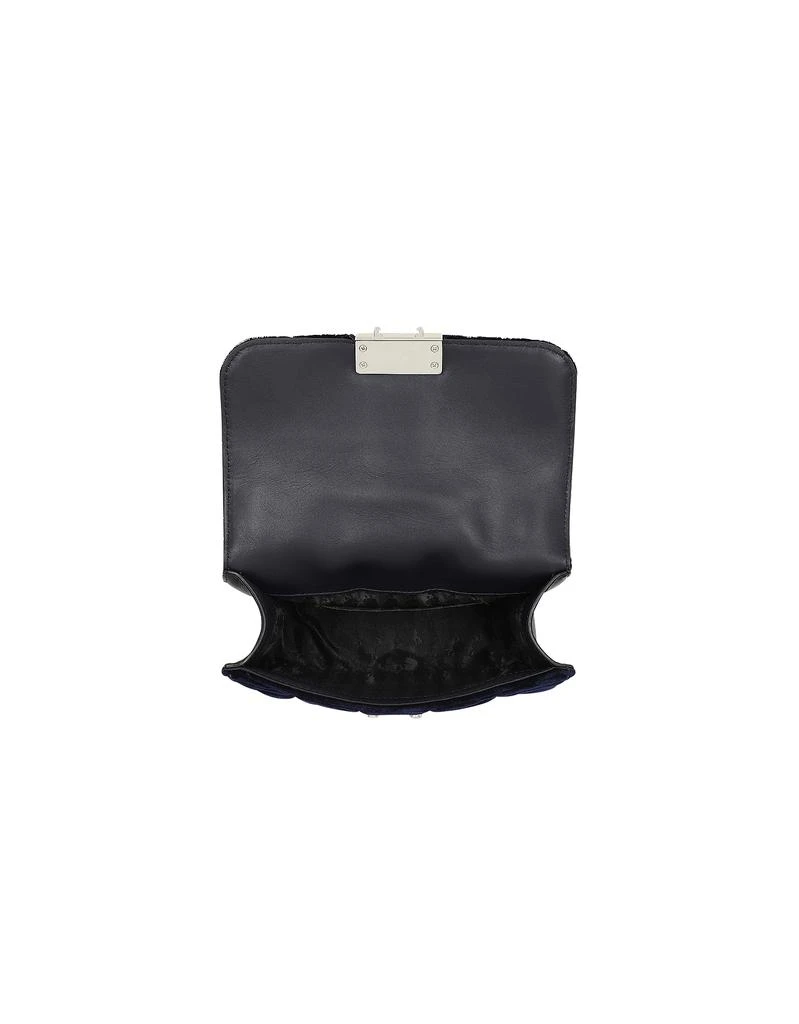 商品Karl Lagerfeld Paris|K / Kuilted Studs天鹅绒斜挎包,价格¥1298,第2张图片详细描述