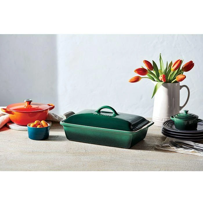 Stoneware 4 Quart Covered Rectangular Casserole 商品