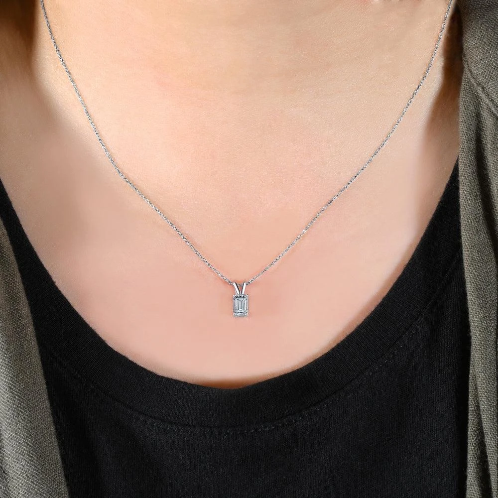 商品Pompeii3|3/4Ct Solitaire Emerald Cut Diamond Pendant 14k White Gold Lab Grown Necklace,价格¥3084,第3张图片详细描述