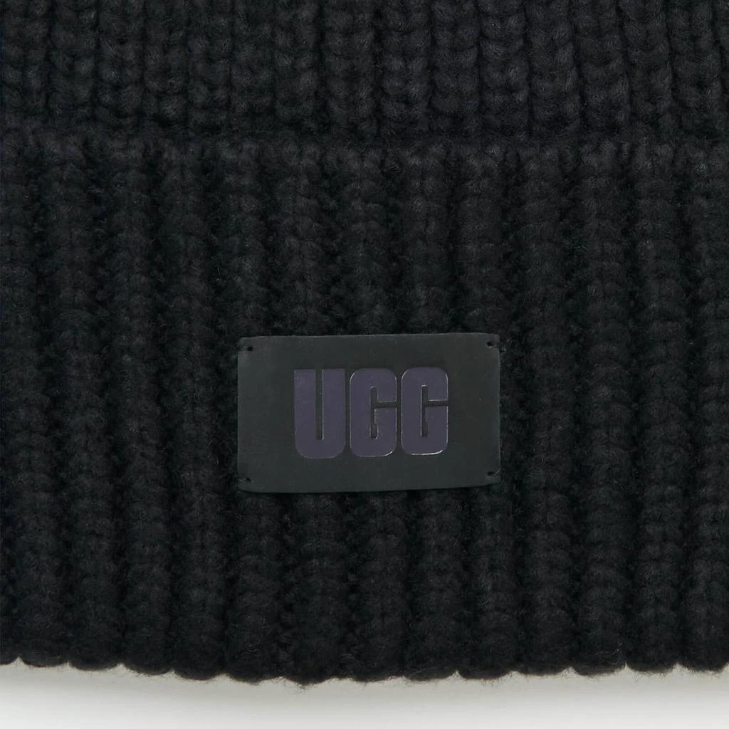 商品UGG|UGG Women's Airy Knit Bobble Hat - Black,价格¥542,第3张图片详细描述