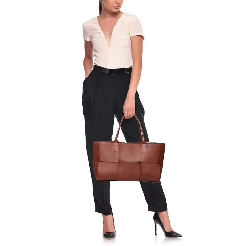 商品[二手商品] Bottega Veneta|Bottega Veneta Rust Brown Leather Arco Tote,价格¥8514,第2张图片详细描述
