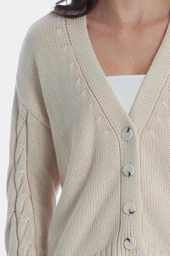 Cable Cardigan 商品