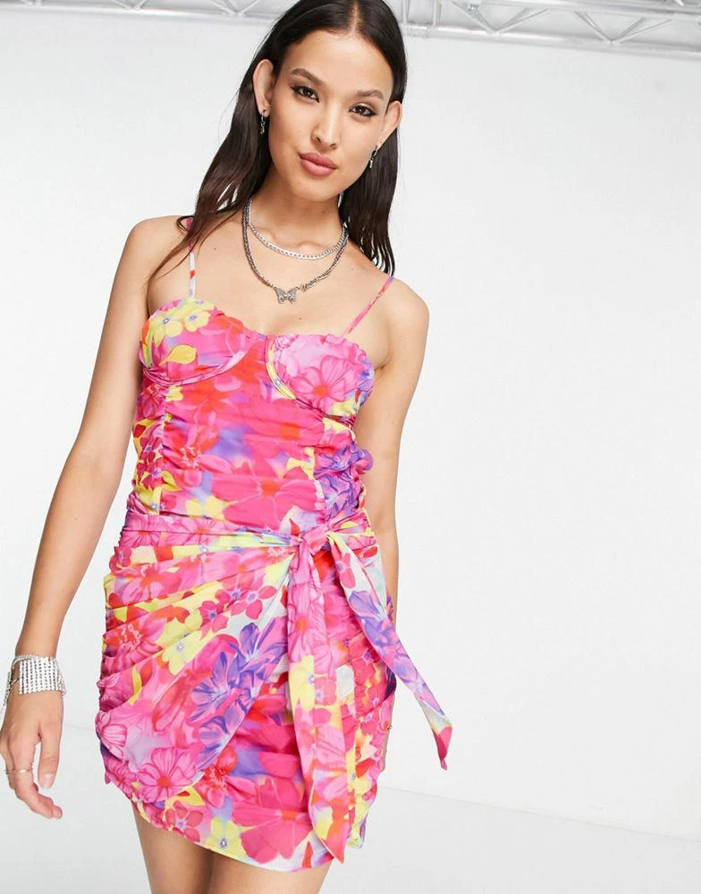 商品Bershka|Bershka open back ruched mini dress in bold floral print,价格¥153,第1张图片