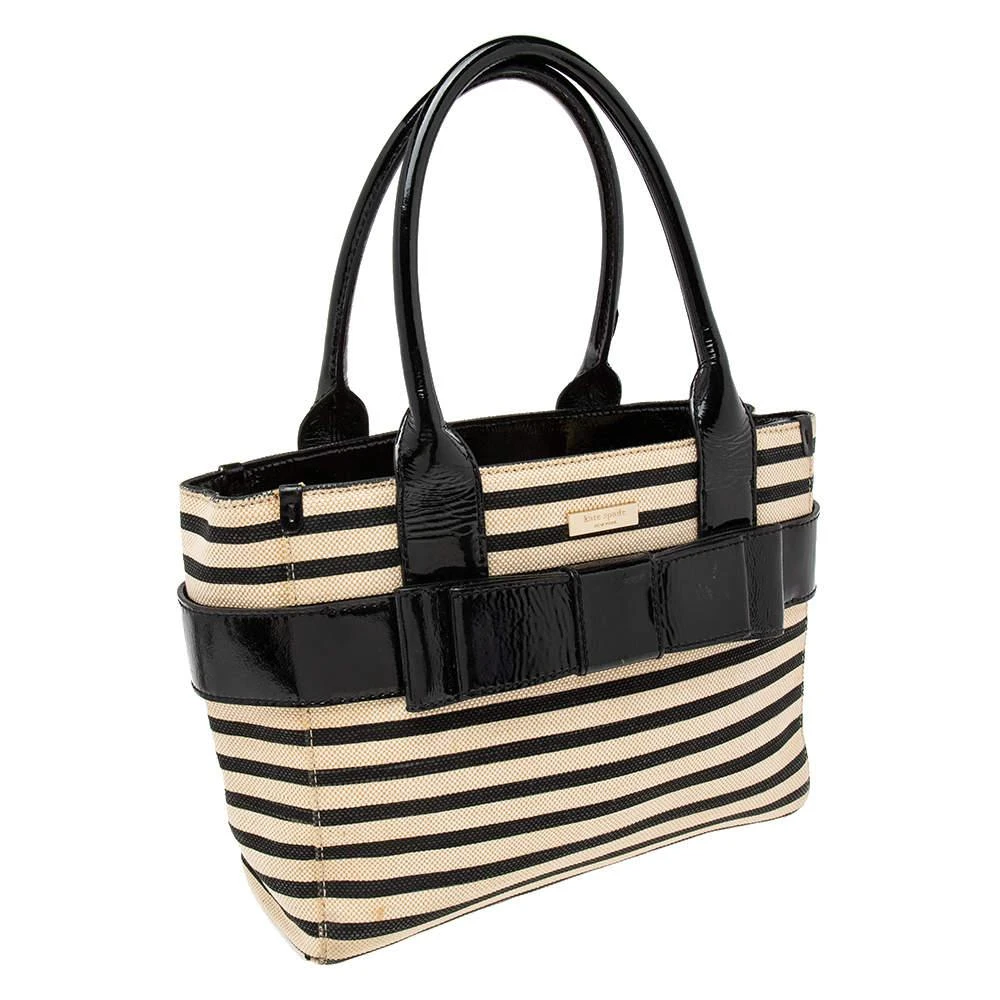 商品[二手商品] Kate Spade|Kate Spade Black/Beige Striped Canvas and Patent Leather Bow Tote,价格¥874,第3张图片详细描述