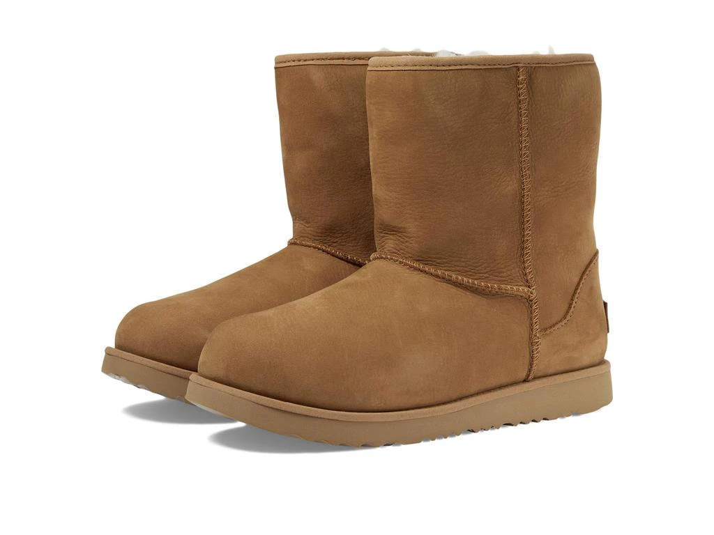 商品UGG|Classic Short II Waterproof (Little Kid/Big Kid),价格¥1116,第1张图片