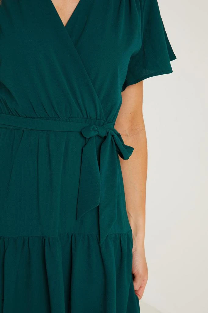 商品QUIZ|V-Neck Wrap Dipped Hem Dress,价格¥113,第4张图片详细描述